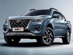 Dongfeng Rich 7 Китайська Navara люкс класу.