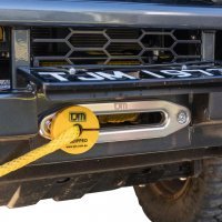 Лебедка автомобильная электрическая TJM Torq 9500 Sinthetic Лебедка автомобильная электрическая TJM Torq 9500 Sinthetic