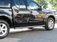 Накладки на двери листва Nissan Navara Накладки на двери листва Nissan Navara