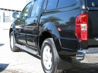 Накладки на двери листва Nissan Navara Накладки на двери листва Nissan Navara
