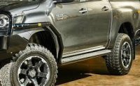 Боковые подножки металлические силовые TJM Toyota Hilux 2015+