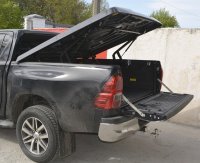 Крышка кузова Toyota Hilux 2015+ Aeroklas Aviator  c электромоторами