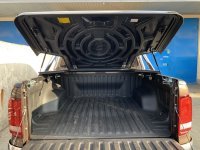 Крышка кузова VW Amarok  Aeroklas Galaxy с дугами Крышка кузова VW Amarok  Aeroklas Galaxy с дугами