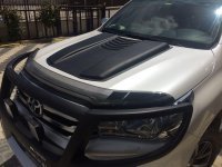 Накладка на капот Toyota Hilux 2015+ Safari