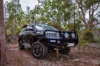 Передний бампер силовой Toyota Hilux 2015+ TJM