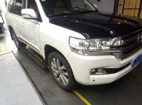 Выдвижные подножки с электроприводом Toyota Land Cruiser 200 E-Board