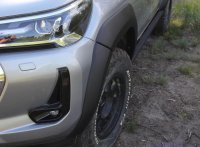 fender flares hilux