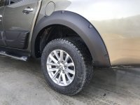 Расширители крыльев Mitsubishi L200