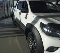 Расширители крыльев с фальш болтами Safari Toyota Hilux 2015+