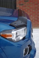 Дефлектор капота Formit Toyota Tacoma 2016+ с болтами Дефлектор капота Formit Toyota Tacoma 2016+ с болтами
