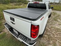Крышка кузова Chevrolet Colorado из трех секций AR Design Крышка кузова Chevrolet Colorado из трех секций AR Design