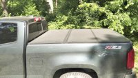 Крышка кузова Chevrolet Colorado из трех секций AR Design Крышка кузова Chevrolet Colorado из трех секций AR Design