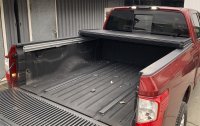Крышка кузова их трех секций Nissan Titan Крышка кузова их трех секций Nissan Titan