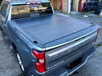 Четырехсекционная алюминиевая крышка AR Design CHEVY SILVERADO  Четырехсекционная алюминиевая крышка AR Design CHEVY SILVERADO