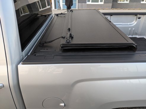 Кришка кузова Chevrolet Silverado 5.5 '/ 6.5' з чотирьох секцій AR Design