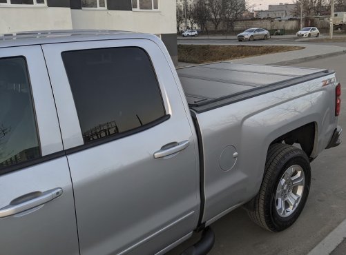 Кришка кузова Chevrolet Silverado 5.5 '/ 6.5' з чотирьох секцій AR Design