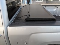 Крышка кузова GMC Sierra  из четырех секций Крышка кузова GMC Sierra  из четырех секций