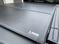 Крышка кузова AR Design Dodge Ram 1500 5.5' из трех секций с RamBox ящиками Крышка кузова AR Design Dodge Ram 1500 5.5' из трех секций с RamBox ящиками