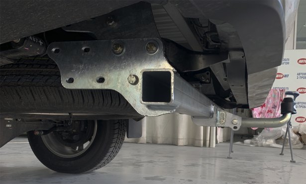 Фаркоп (причіпний пристрій) Mitsubishi L200 2019+ Galia