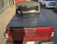 Крышка кузова Jeep Gladiator 2019+ из трех секций AR Design Крышка кузова Jeep Gladiator 2019+ из трех секций AR Design