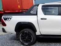Спойлер Hilux