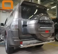 Защита заднего бампера одинарная труба d 60 Mitsubishi Pajero IV 2011+